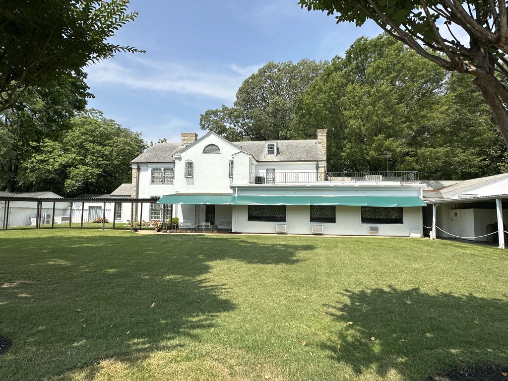 Back garden at Graceland